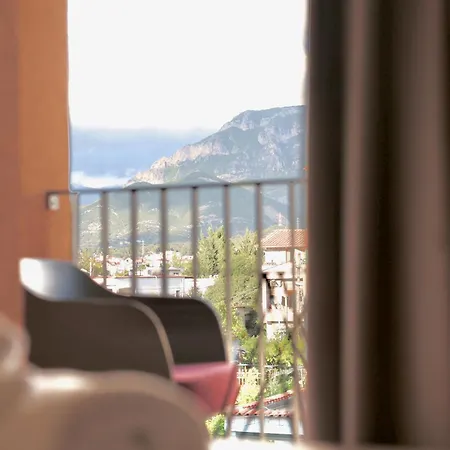 Meli Deluxe 3* Тирана